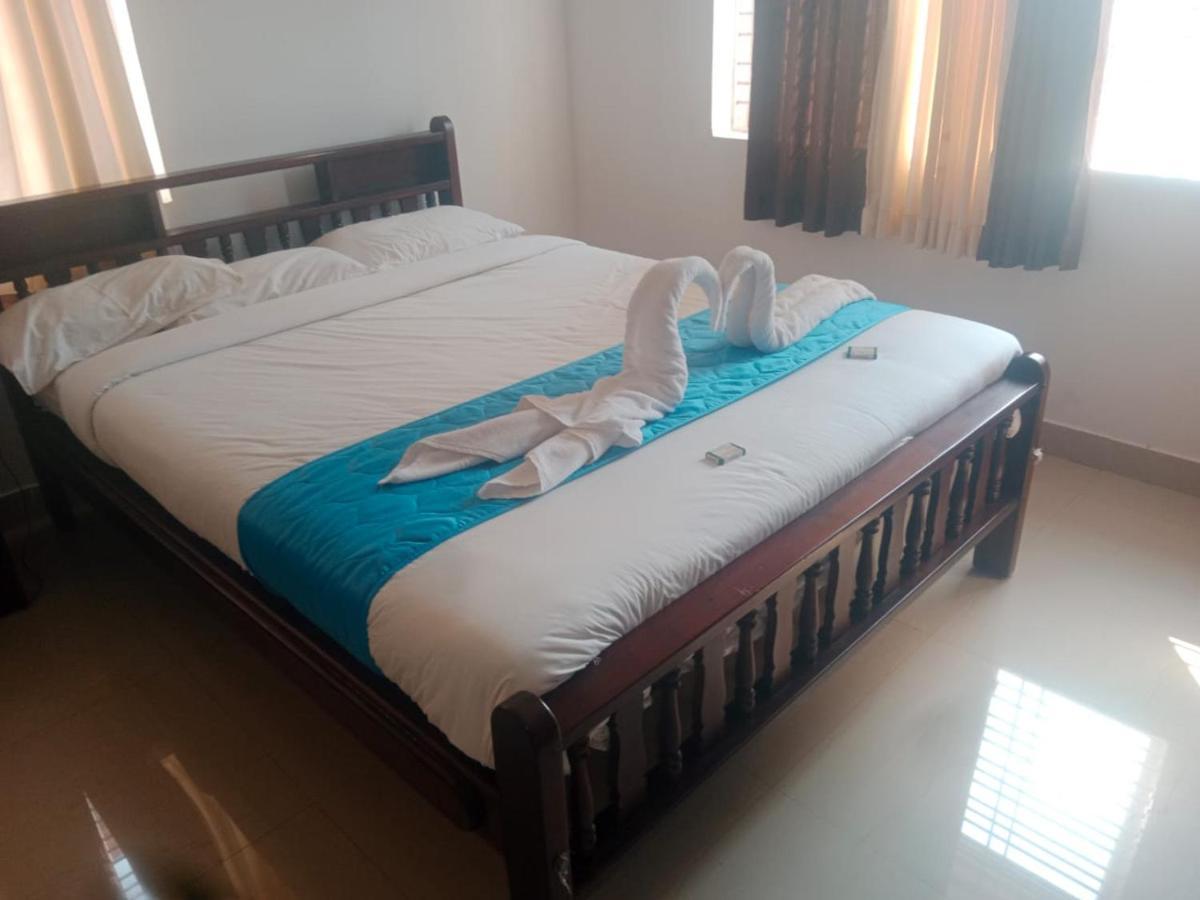 Hotel Blue Rays Bainduru Екстер'єр фото