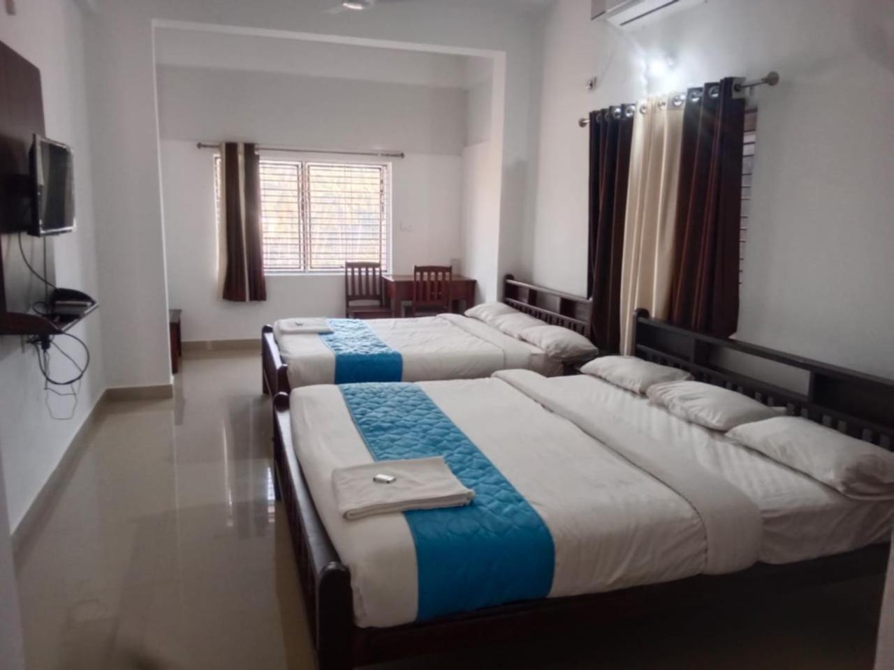 Hotel Blue Rays Bainduru Екстер'єр фото