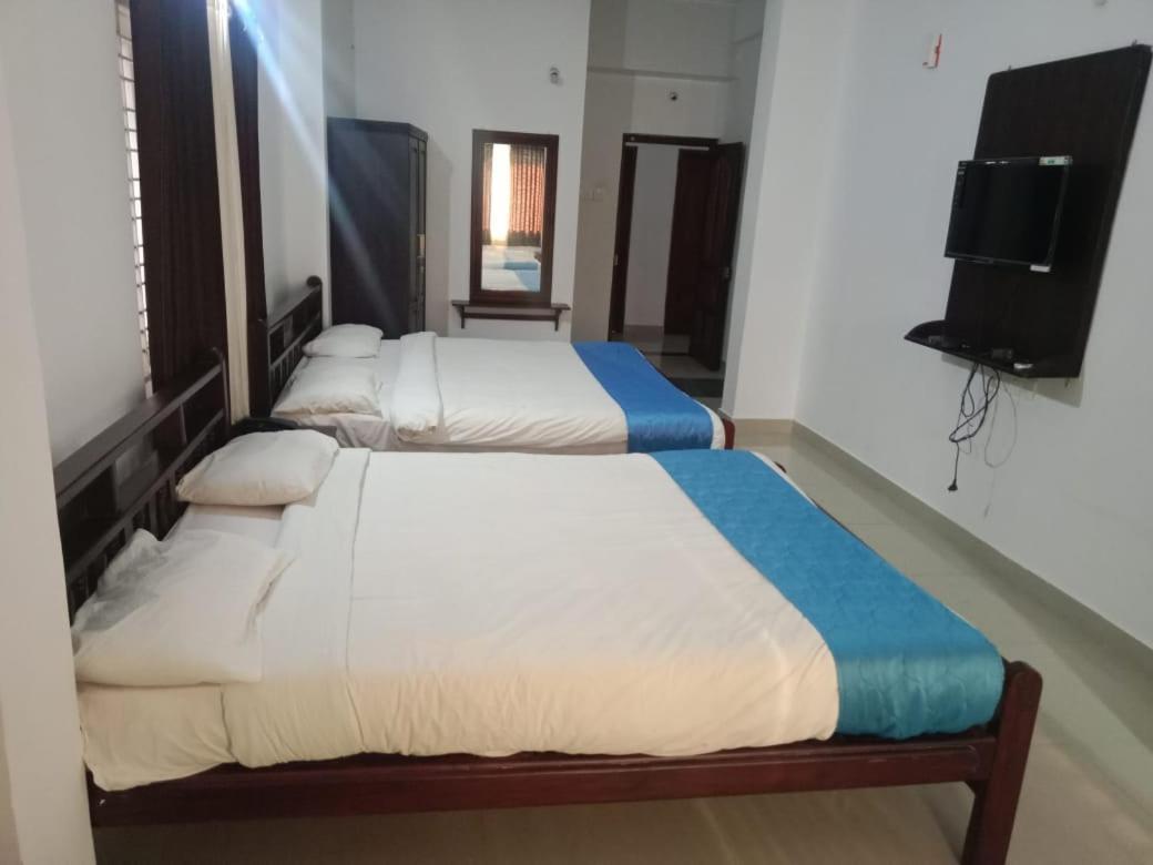 Hotel Blue Rays Bainduru Екстер'єр фото
